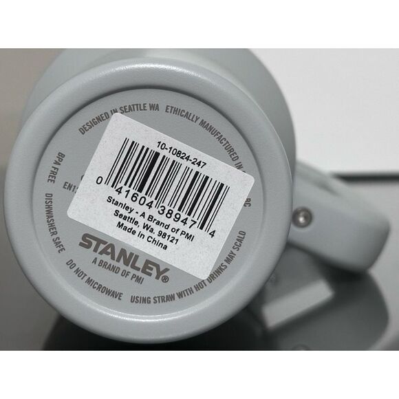 Stanley Quencher H2.0 FlowState 40oz Tumbler, SILVER FOIL - Picture 4 of 4